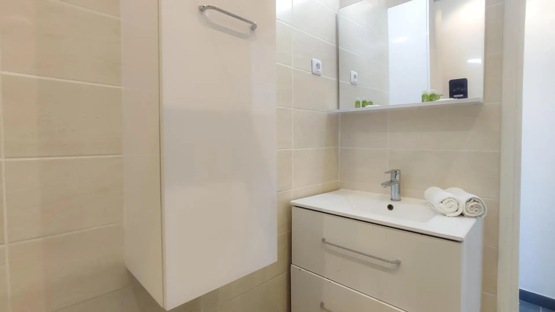 Stella Monte 2 A/C Wifi 2 Pers Apartment Nice